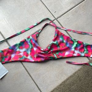 Fused Hawaii bikini top. NWT (ordered wrong size)